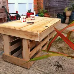 Jak zrobić stół do ogrodu: Prosty poradnik DIY krok po kroku